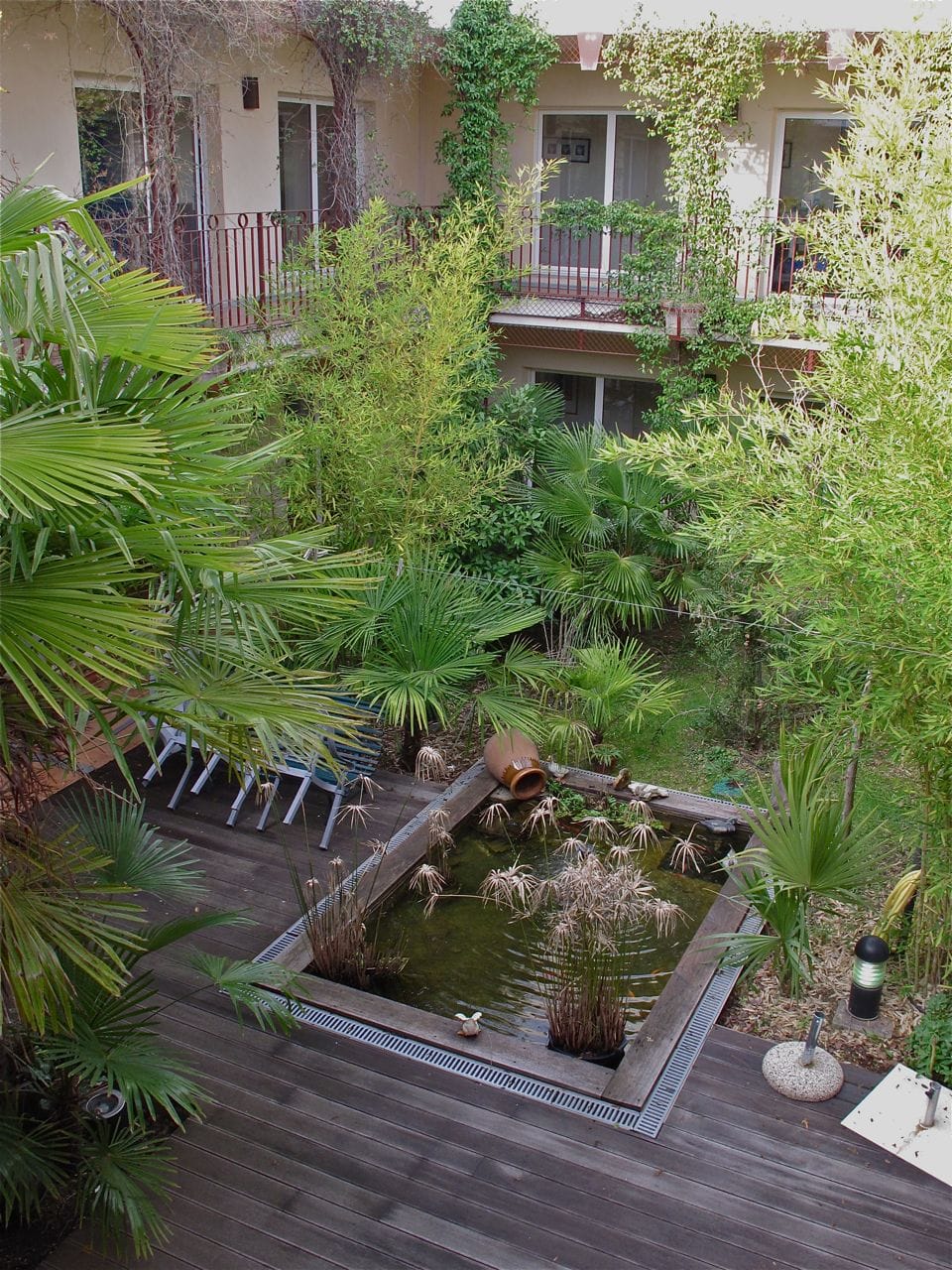 Courtyard, photography by Eric Breitbart 